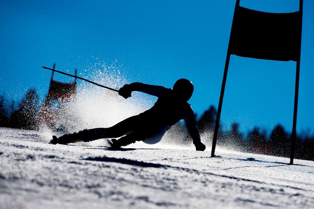 wohlhabende-und-beduerftige-athleten:-skifahrer,-formel-1-fahrer,-fussballspieler-–-krieger-eines-habgierigen-systems