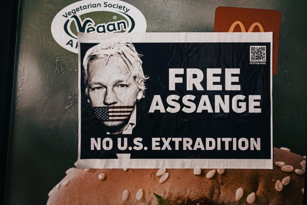 der-letzte-aufschrei:-der-us-kongress-und-australische-parlamentarier-fordern-die-freilassung-von-assange