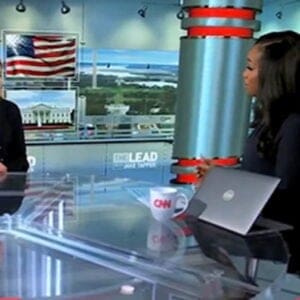 cnn-moderator-schockiert-zu-erfahren,-dass-die-biden-regierung-sich-nicht-an-die-familie-des-im-afghanistan-rueckzug-getoeteten-soldaten-gewandt-hat-(video)